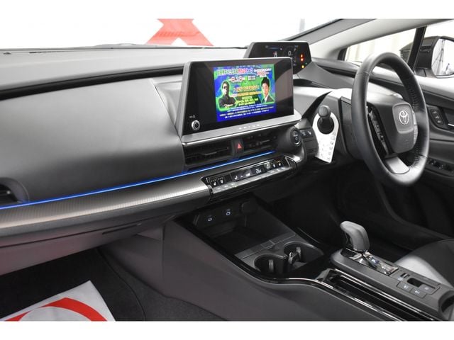 TOYOTA PRIUS 4WD 2023