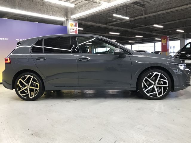 VOLKSWAGEN VOLKSWAGEN GOLF 2023
