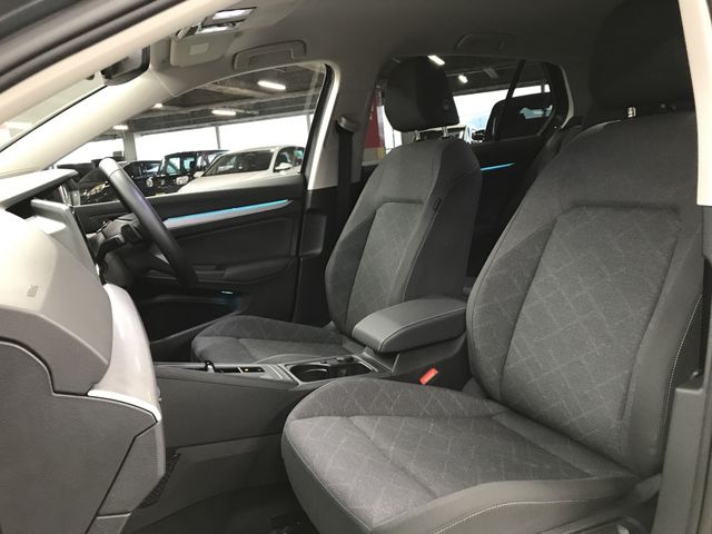 VOLKSWAGEN VOLKSWAGEN GOLF 2023