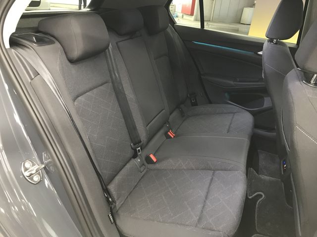 VOLKSWAGEN VOLKSWAGEN GOLF 2023