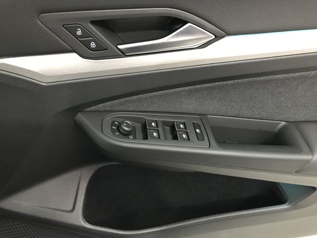VOLKSWAGEN VOLKSWAGEN GOLF 2023