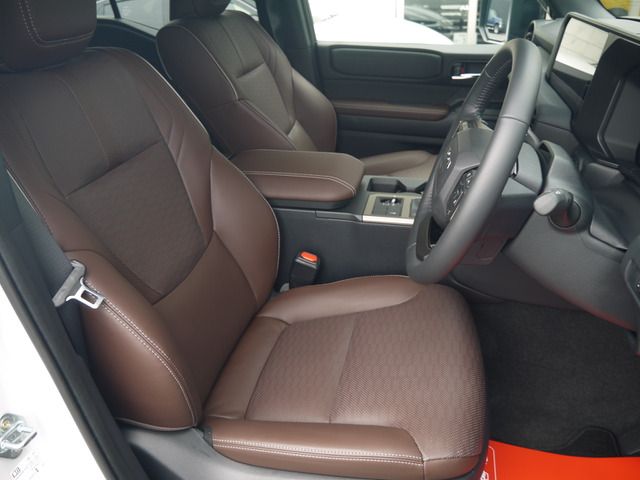 TOYOTA LANDCRUISER 250 2024