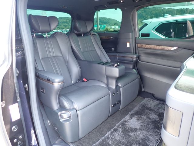 TOYOTA ALPHARD hybrid 4WD 2021