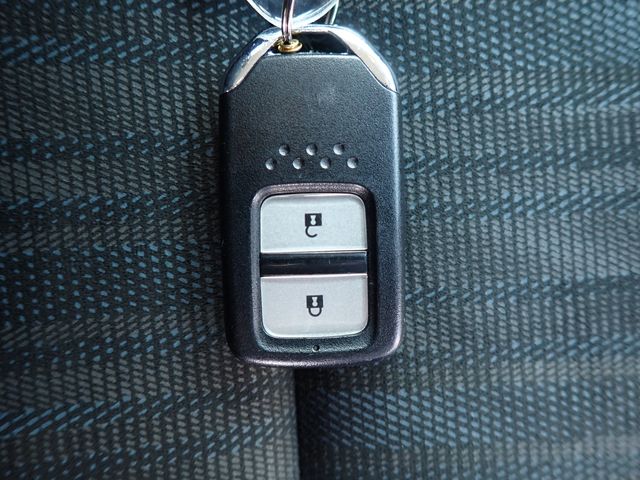 HONDA SHUTTLE HYBRID 2022