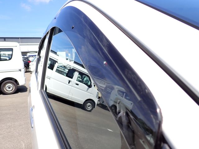 DAIHATSU MIRA e:S 2018