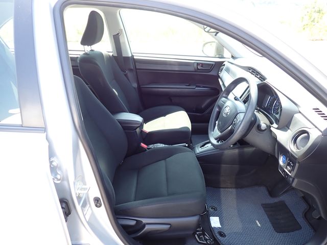 TOYOTA COROLLA AXIO HYBRID 2020