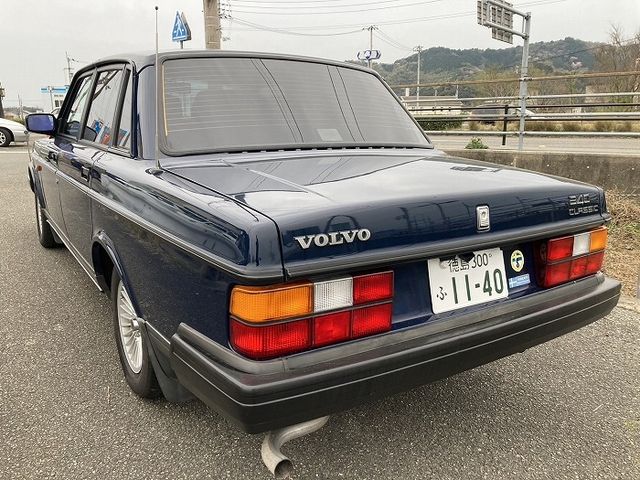 VOLVO VOLVO 240 sedan 1993