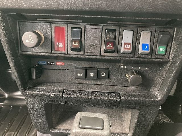 VOLVO VOLVO 240 sedan 1993