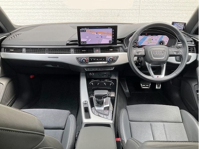 AUDI AUDI A4 AVANT 2022