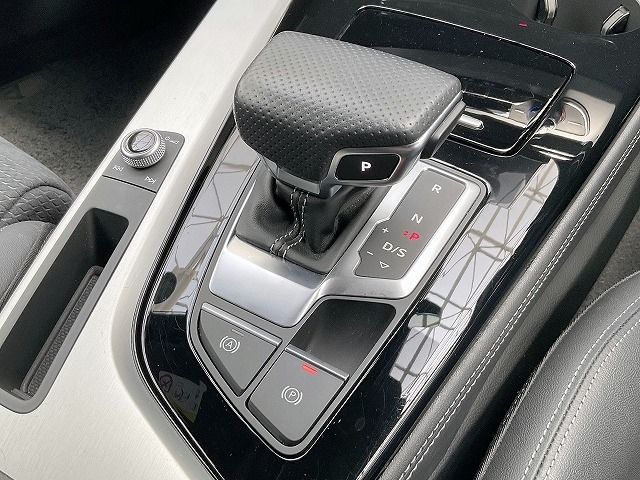 AUDI AUDI A4 AVANT 2022