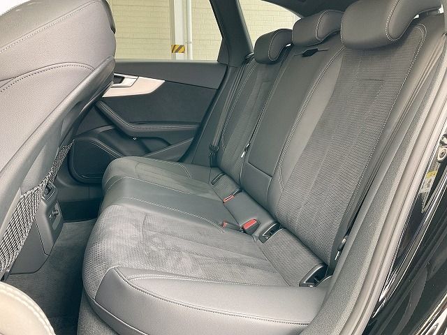 AUDI AUDI A4 AVANT 2022