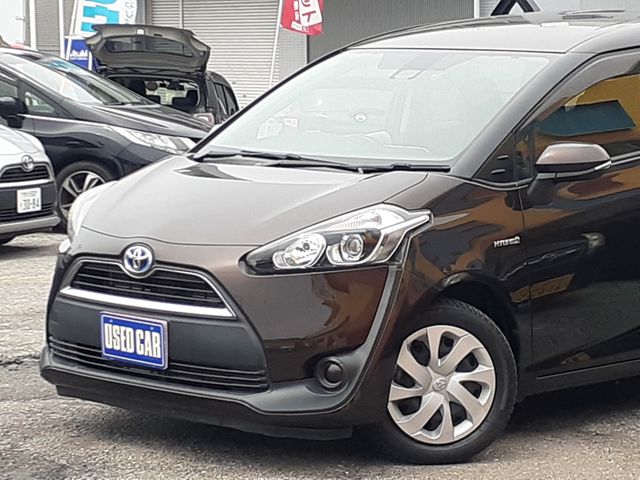 TOYOTA SIENTA HYBRID 2015