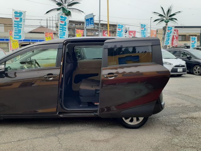 TOYOTA SIENTA HYBRID 2015