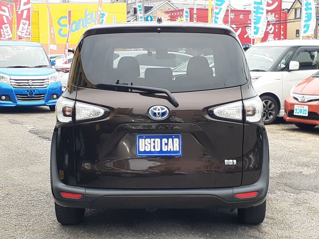 TOYOTA SIENTA HYBRID 2015