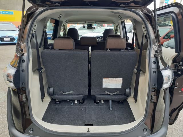 TOYOTA SIENTA HYBRID 2015