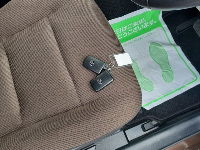 TOYOTA SIENTA HYBRID 2015