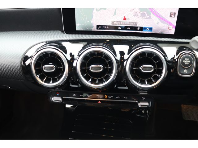 MERCEDES BENZ MERCEDES BENZ A class 2019