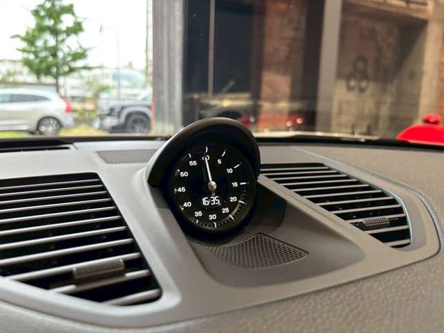 PORSCHE PORSCHE 911 2025