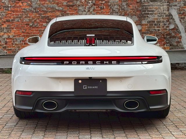 PORSCHE PORSCHE 911 2025