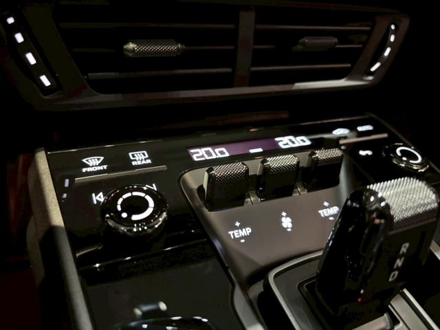 PORSCHE PORSCHE 911 2025