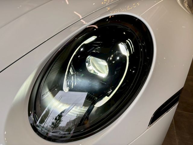 PORSCHE PORSCHE 911 2025