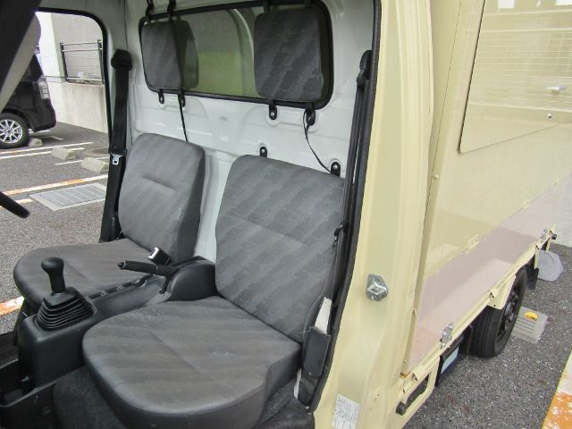 MAZDA SCRUM truck 2010