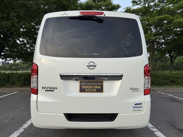 NISSAN NV350 CARAVAN 4WD 2013