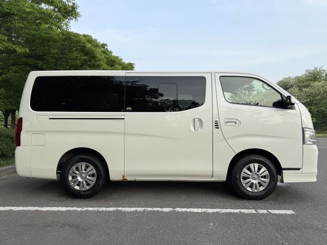 NISSAN NV350 CARAVAN 4WD 2013