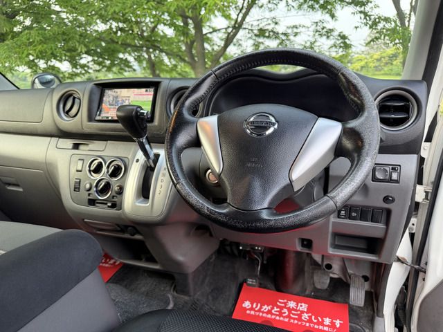 NISSAN NV350 CARAVAN 4WD 2013