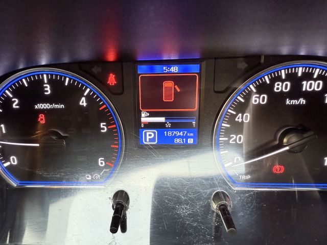 NISSAN NV350 CARAVAN 4WD 2013