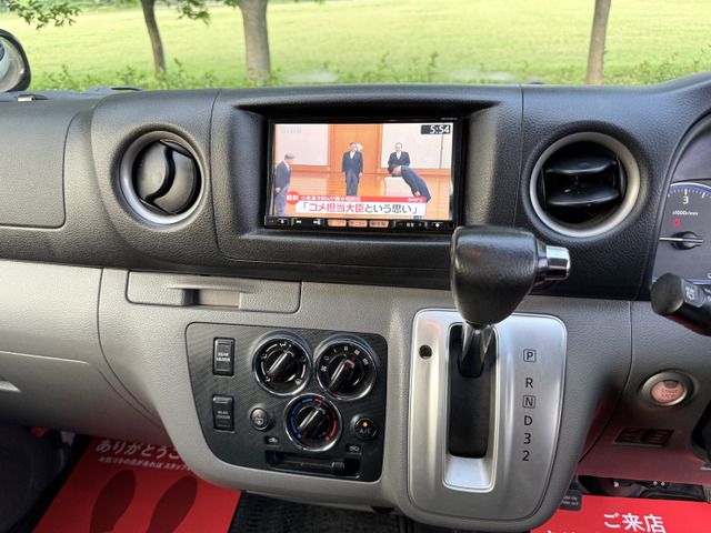 NISSAN NV350 CARAVAN 4WD 2013