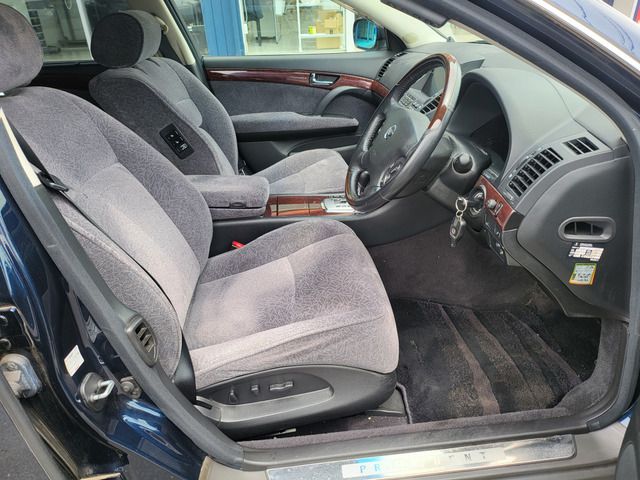 NISSAN PRESIDENT 2004