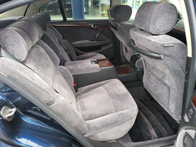 NISSAN PRESIDENT 2004