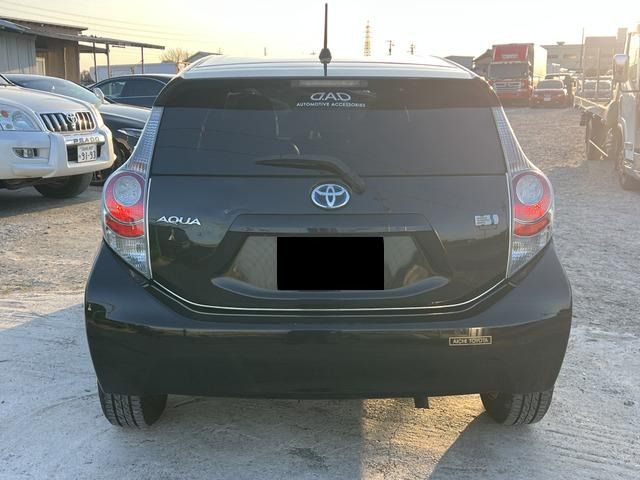 TOYOTA AQUA 2014