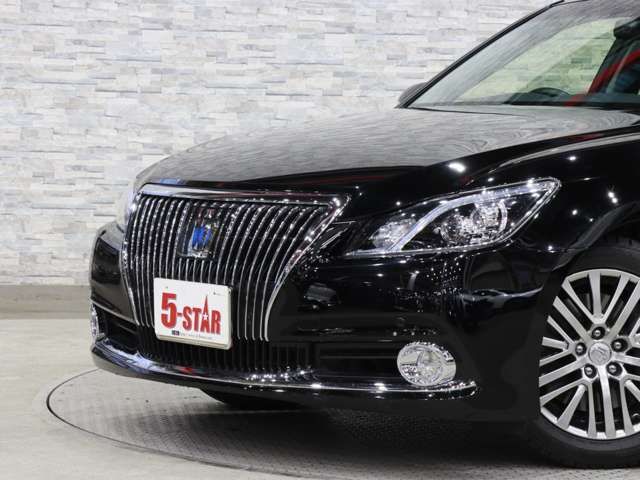 TOYOTA CROWN MAJESTA HYBRID 2015
