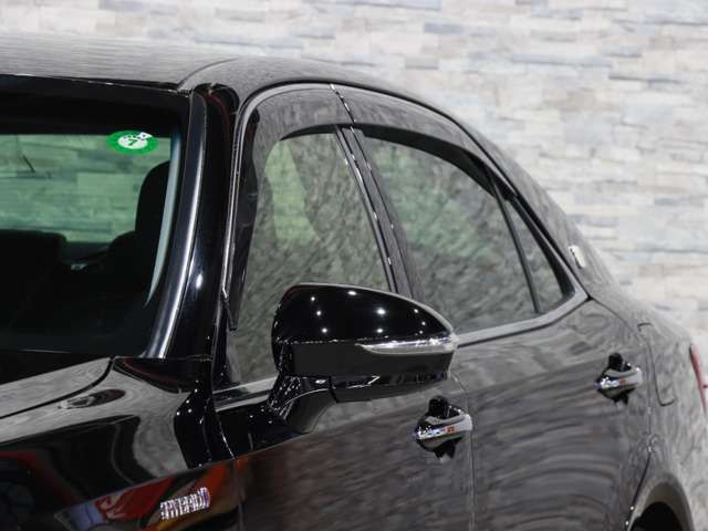 TOYOTA CROWN MAJESTA HYBRID 2015