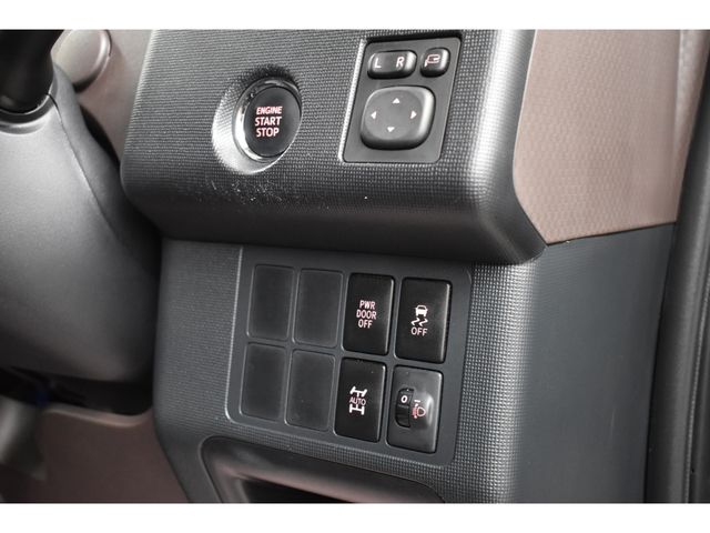 TOYOTA PORTE 4WD 2016