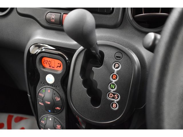 TOYOTA PORTE 4WD 2016