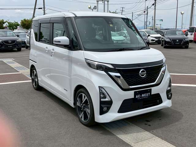 NISSAN ROOX 2022