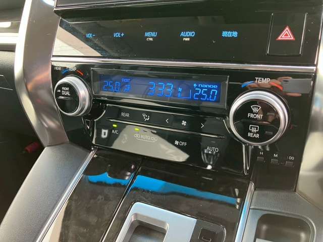 TOYOTA VELLFIRE 4WD 2017