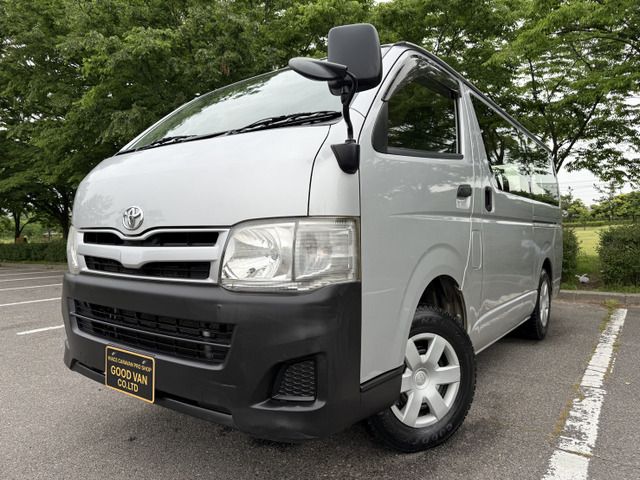 TOYOTA HIACE van 4WD 2013