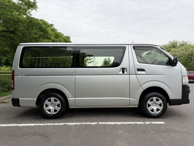 TOYOTA HIACE van 4WD 2013