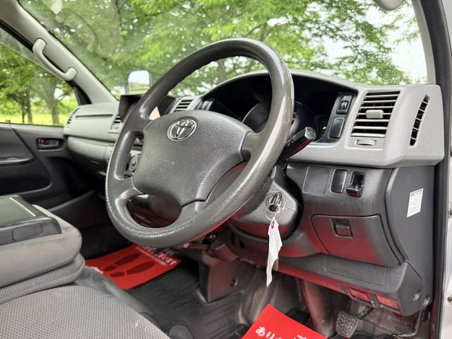 TOYOTA HIACE van 4WD 2013