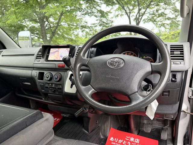 TOYOTA HIACE van 4WD 2013