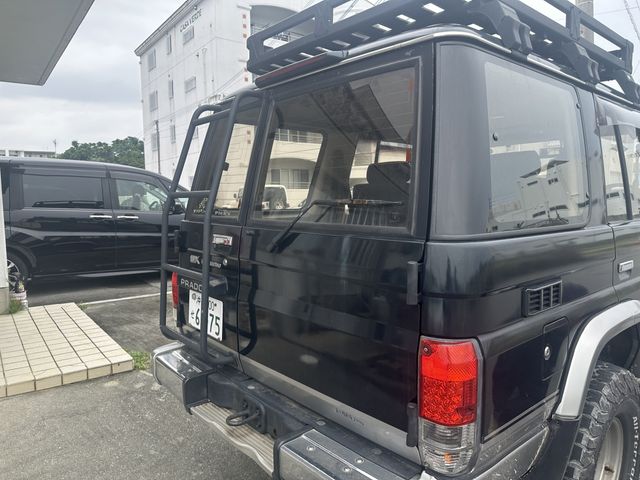 TOYOTA LANDCRUISER PRADO 1931