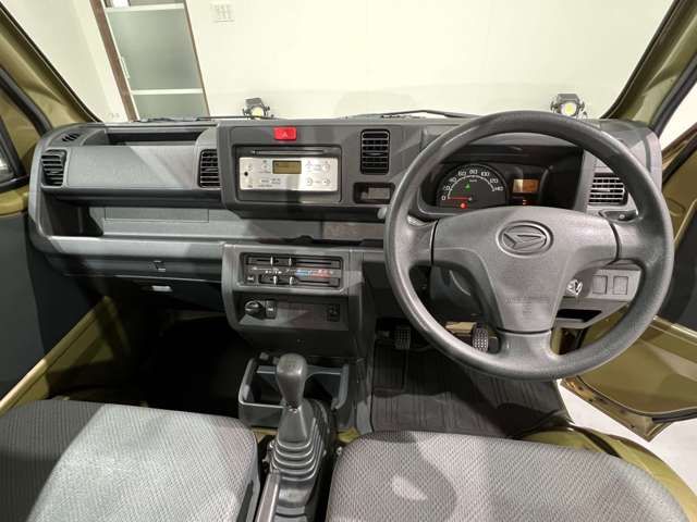 DAIHATSU HIJET truck 4WD 2015