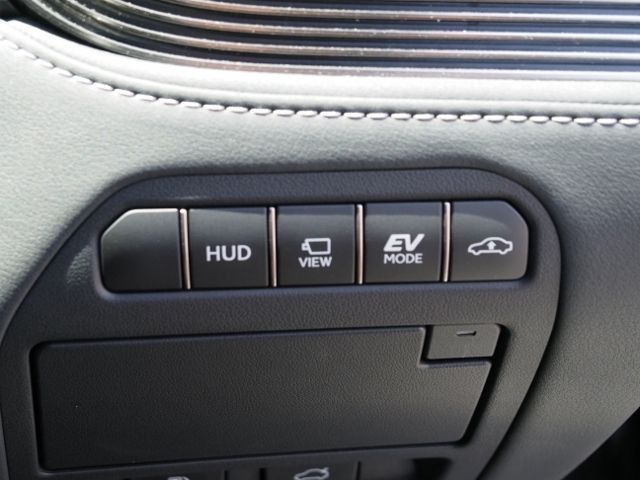 TOYOTA LEXUS LS500h 4WD 2022