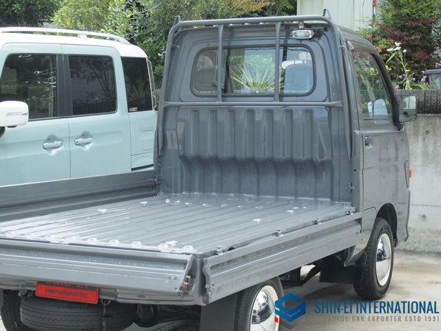 DAIHATSU HIJET truck 4WD 1998