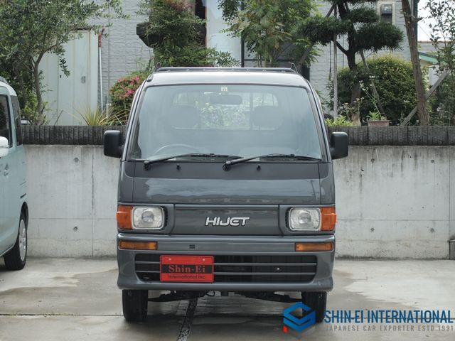 DAIHATSU HIJET truck 4WD 1998