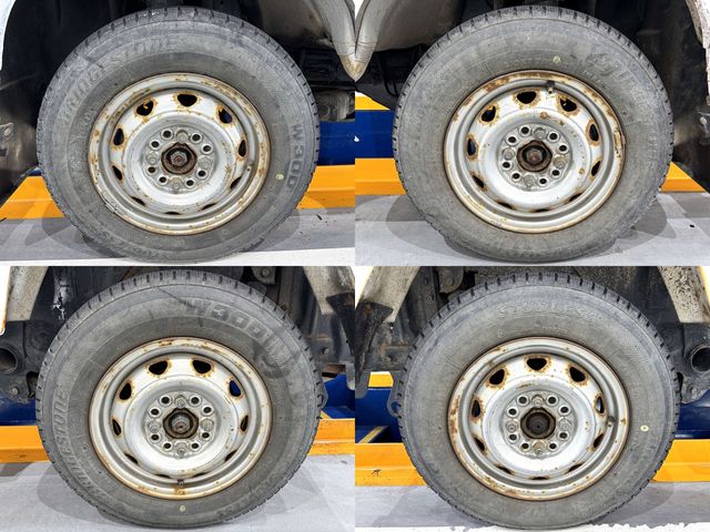 SUBARU SAMBAR truck 4WD 2004